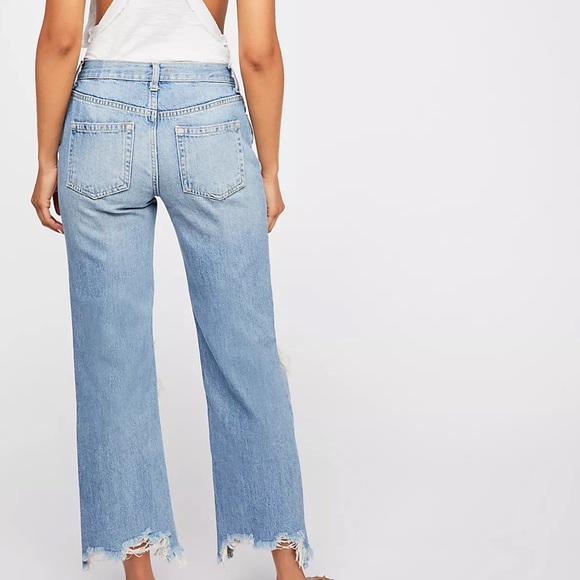 Free People Distressed Mid Rise Jean 🧚🏻‍♀️ - Picture 2 of 4